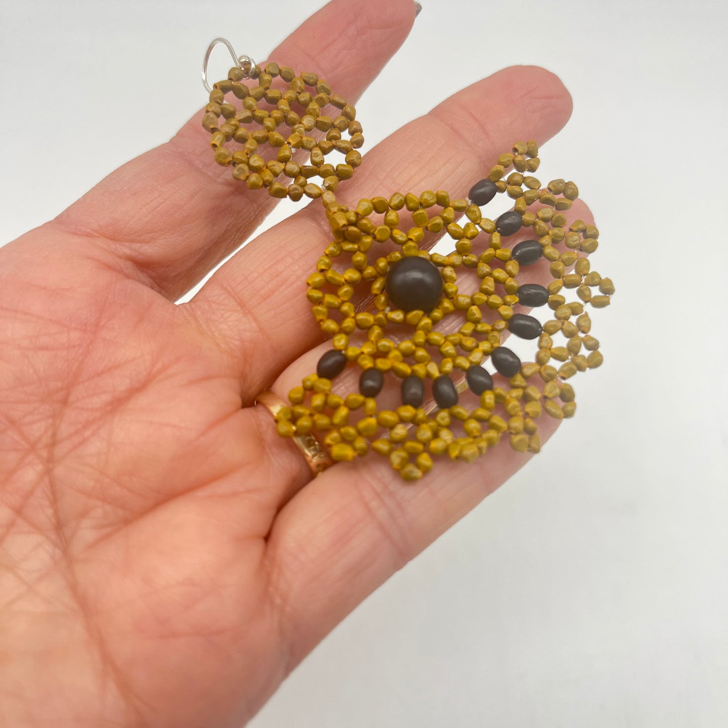 Earrings “Abanico” ~ Amazonian Seed