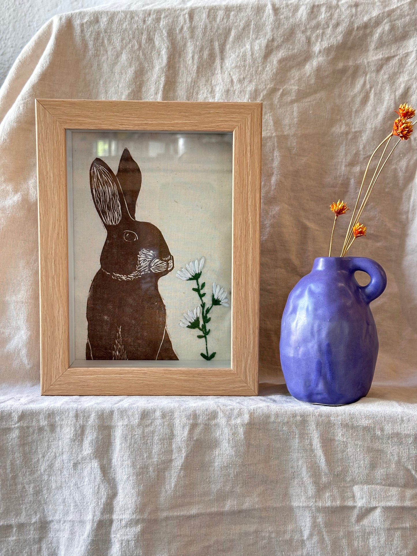 Shadow box ~ Conjeo ~  embroiderd white flowers