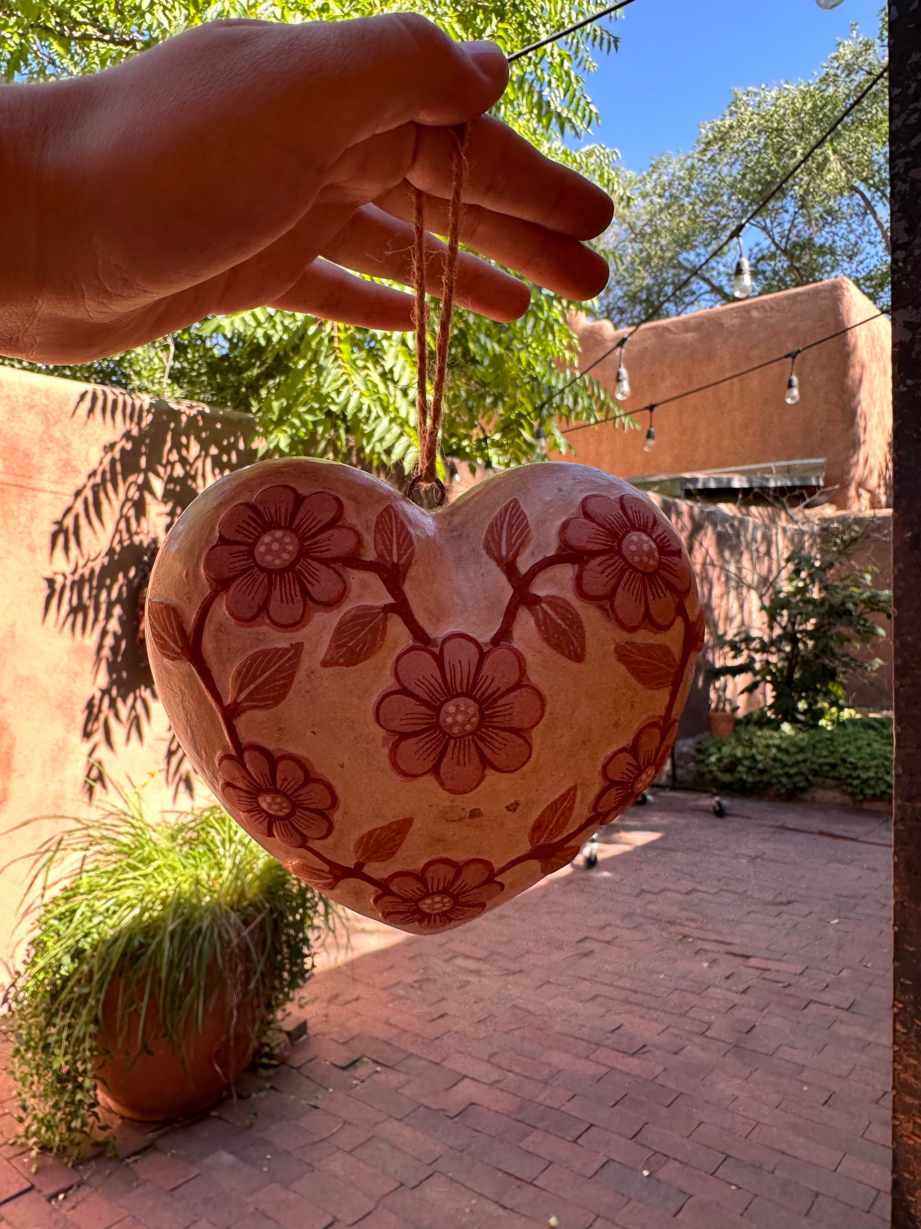 Round heart ~ hanging