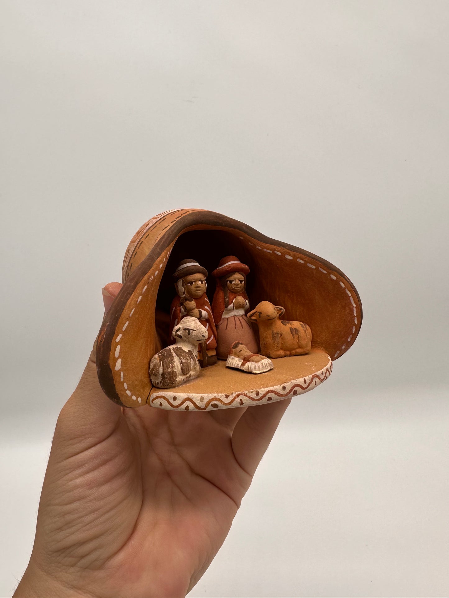 Nativities inside “chuyo” - small & medium