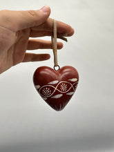 Load image into Gallery viewer, Little heart ornament in

