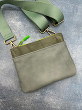 Load image into Gallery viewer, Crossbody bag small - two toned mint
