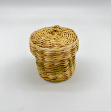 Load image into Gallery viewer, Assorted little keepsake baskets
