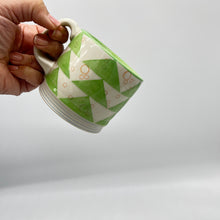 Load image into Gallery viewer, Green mug - Porcelain
