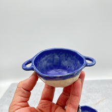 Load image into Gallery viewer, Assorted bowls with handles
