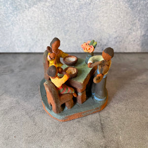 Little altar sculpture - Family in the Kitchen