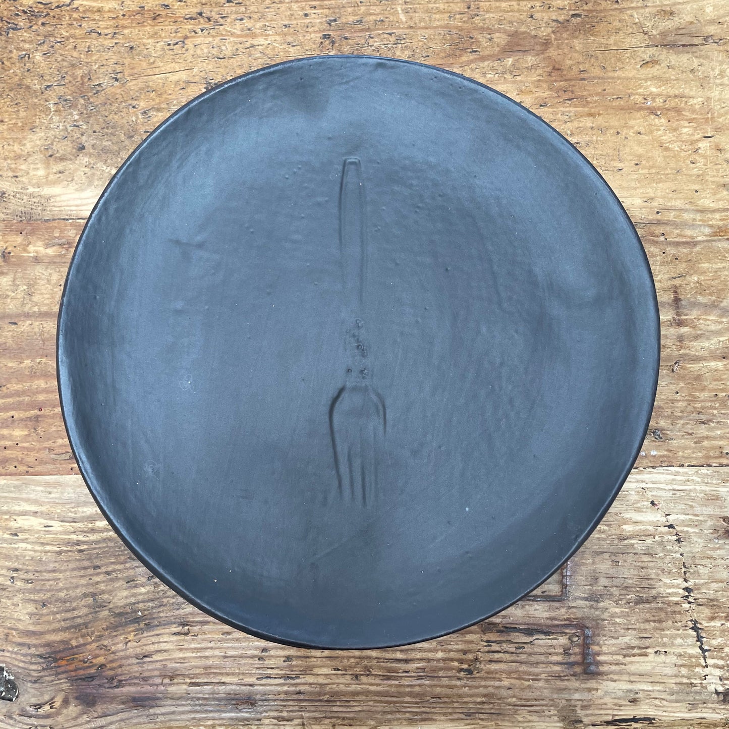 Round Dinner Plates - Black imprint on plate