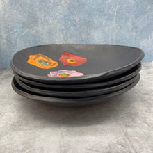 Load image into Gallery viewer, Large dinner plates - Black with flowers
