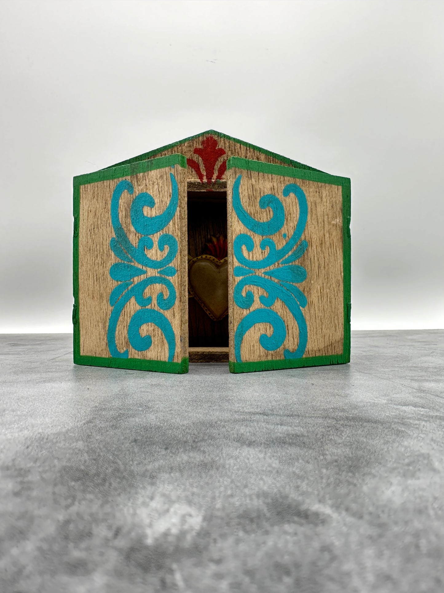 Small Retablo with Heart with wings