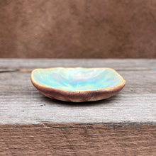 Load image into Gallery viewer, Large jewelry dish - aqua shell
