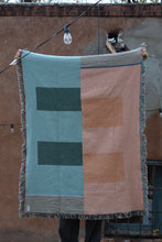 Load image into Gallery viewer, Split figure, cotton blanket
