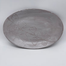 Load image into Gallery viewer, White Oval Platter with leaves engraved
