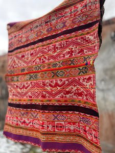 Animal symbols Aguayo Blanket ~ Andean textiles